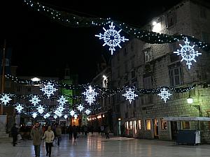 Christmas lights at the Piazza