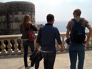 Milda, Mario and Jay walking to take a look out at the Adriatic