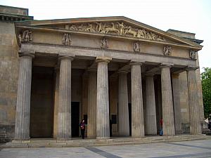 Neue Wache (New Guard) war memorial.