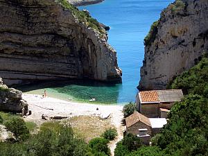 Stiniva Beach