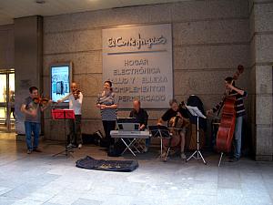 Street musicians that Kelly sees on her way to Spanish classes.