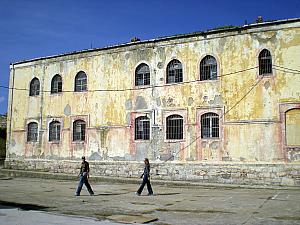 Visiting an old prison in Sinop