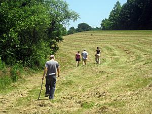 Hiking on a trail along the Natchez Trace 