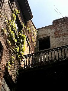 Inner courtyard of a historical building in Over the Rhine