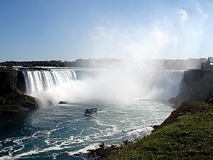 The Horseshoe Falls once again