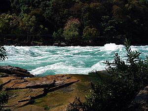 The mighty Niagara River