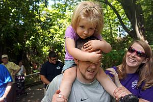 Cincinnati Zoo: Mike giving Cardin a shoulder ride.