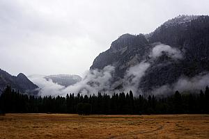 Fog and low-lying clouds in Yosemite Valley