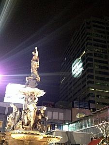 Santa and Fountain Square...that guy sure knows how to make an entrance
