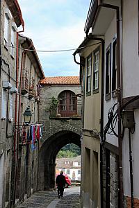 Heading back down into town via narrow hillside alleyways