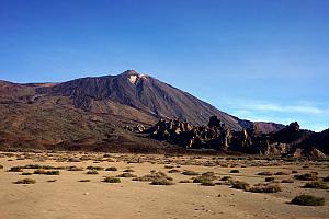 Teide is an active volcano with a 12,000+ foot summit! 