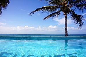 Second pool at the hotel, overlooking the ocean.