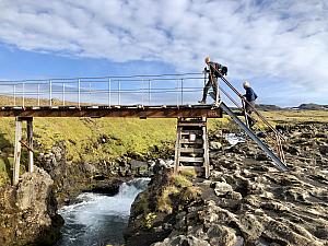 Crossing the bridge to head towards the snowfields